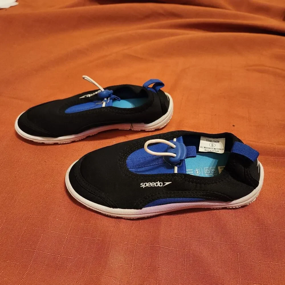 SPEEDO Blue & Black SurfWalker Pro Water Shoes kids Boys/Girl Black Size S-11/12
